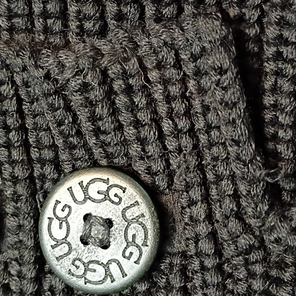 😍UGG Tall Cardy Black Knit Boots with 3 Button Detail - Picture 13 of 14